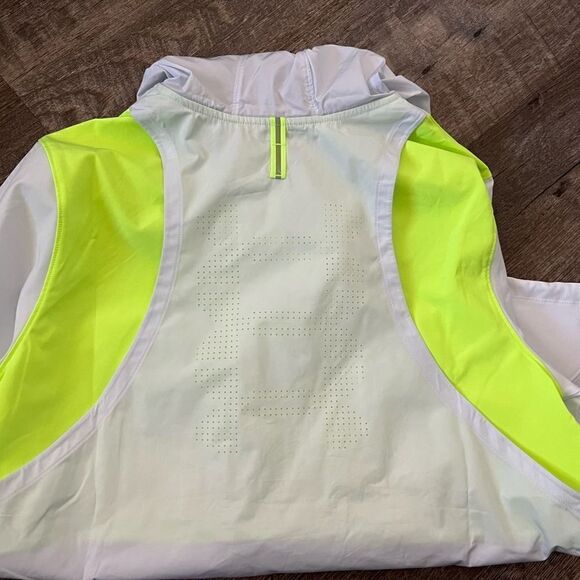 Under Armour Women's 'Run Anywhere' Anorack Windbreaker Jacket-Size‎ Medium - Picture 8 of 10
